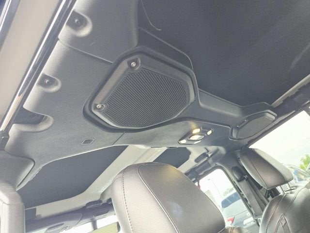 2020 Jeep Wrangler Unlimited Sahara Altitude 4x4