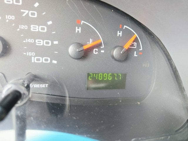 2006 Ford Econoline Cargo Van VAN E-150