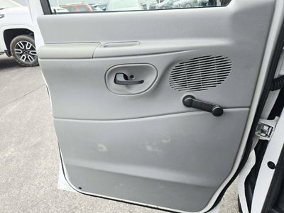 2006 Ford Econoline Cargo Van VAN E-150