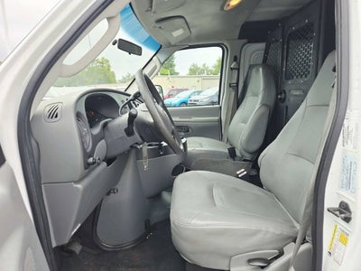 2006 Ford Econoline Cargo Van VAN E-150
