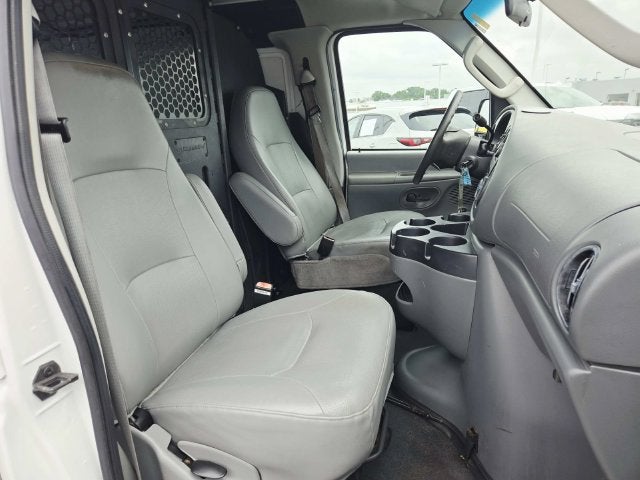 2006 Ford Econoline Cargo Van VAN E-150