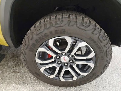 2024 GMC Canyon AT4