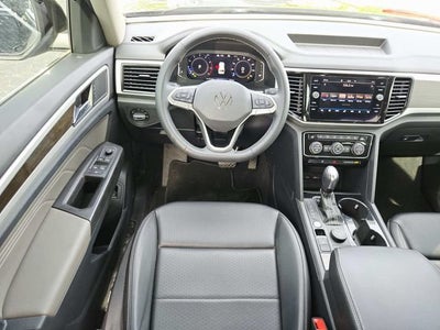 2022 Volkswagen Atlas 3.6L V6 SE w/Technology