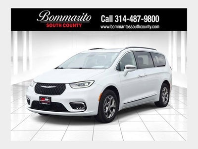 2022 Chrysler Pacifica Limited AWD