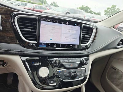 2022 Chrysler Pacifica Limited AWD