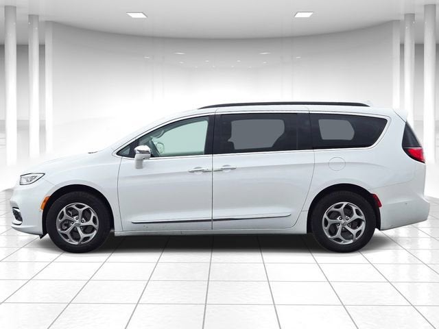 2022 Chrysler Pacifica Limited AWD