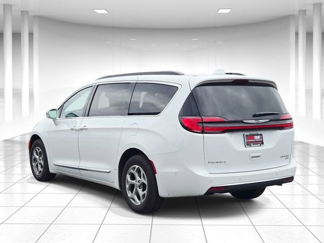 2022 Chrysler Pacifica Limited AWD