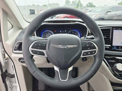 2022 Chrysler Pacifica Limited AWD