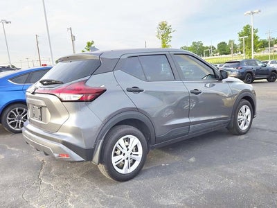 2024 Nissan Kicks S Xtronic CVT