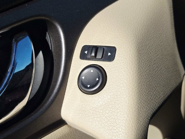2014 Nissan Rogue S