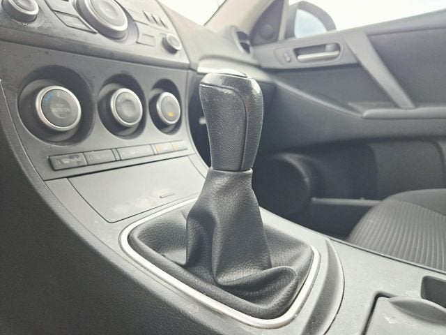 2013 Mazda Mazda3 Hatchback i Touring