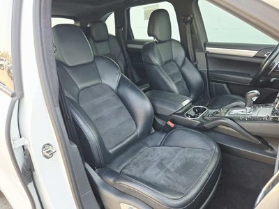 2014 Porsche Cayenne GTS
