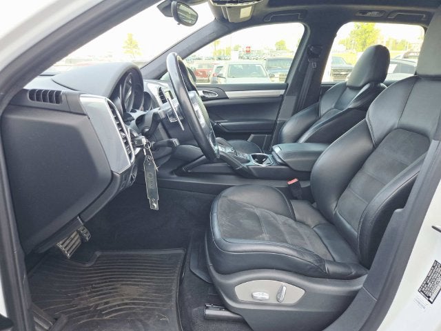 2014 Porsche Cayenne GTS