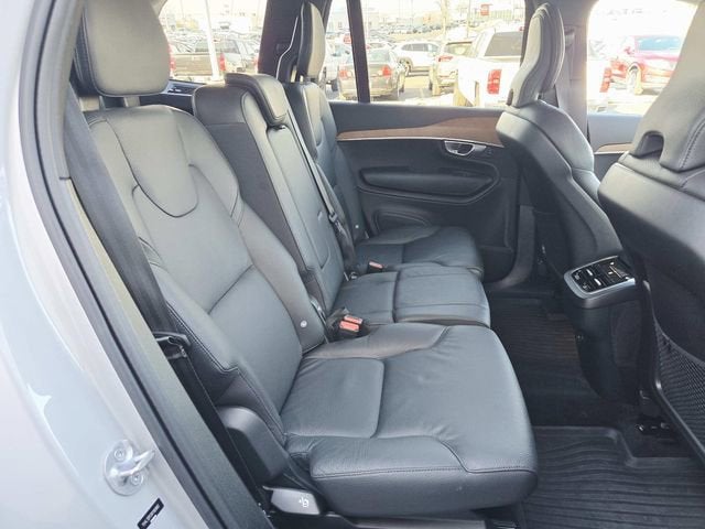 2024 Volvo XC90 Plus Bright Theme