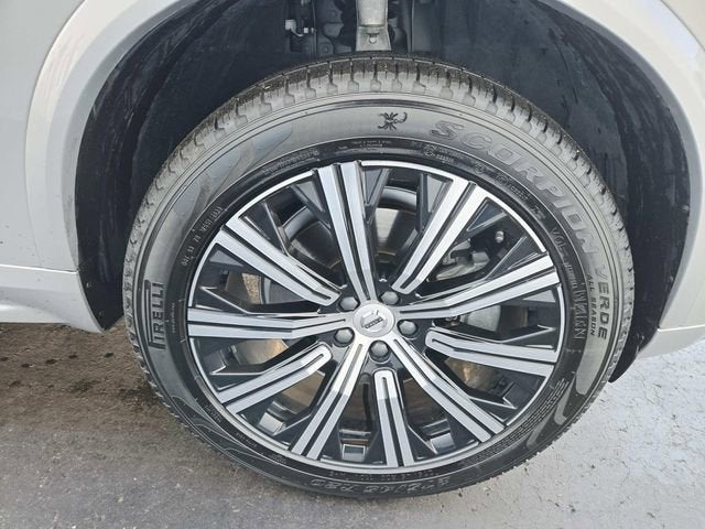 2024 Volvo XC90 Plus Bright Theme