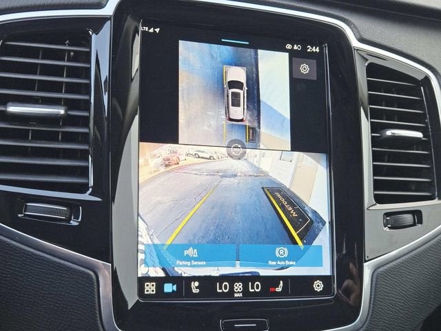 2024 Volvo XC90 Plus Bright Theme