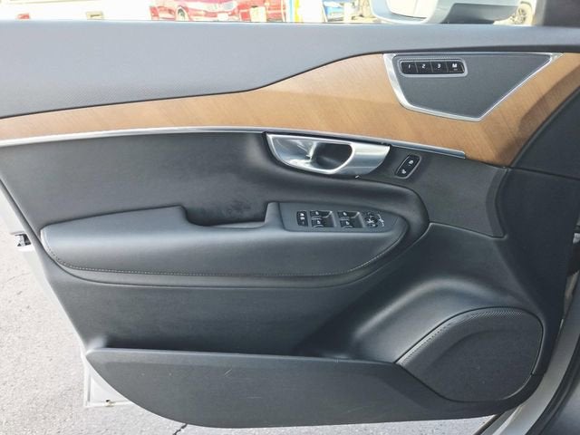 2024 Volvo XC90 Plus Bright Theme