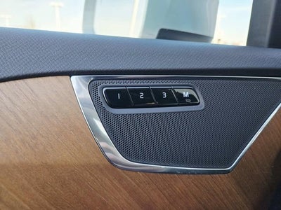2024 Volvo XC90 Plus Bright Theme