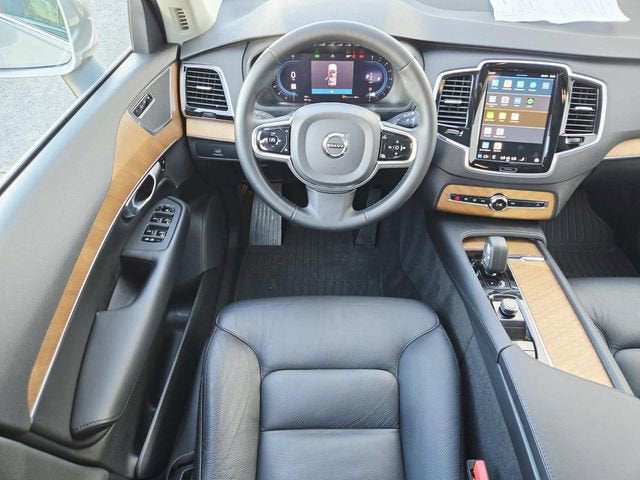 2024 Volvo XC90 Plus Bright Theme